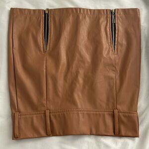 Leather tan skirt with zipper